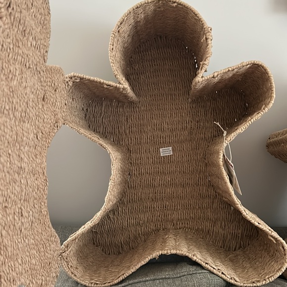 Gingerbread Wicker Baskets - Picture 2 of 16